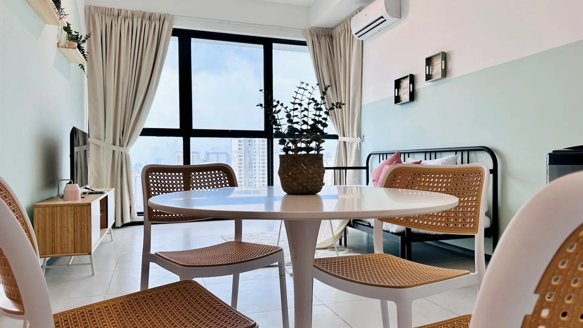 Urban Suite Cozy Family Homestay At Georgetown By Urban Staycation Heng Jelutong 0*,  Malaysia